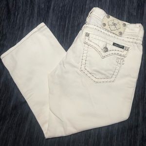 Miss Me brand white capri. Size 29